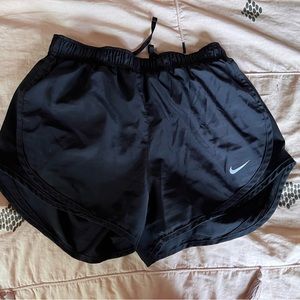 Black Nike shorts - S